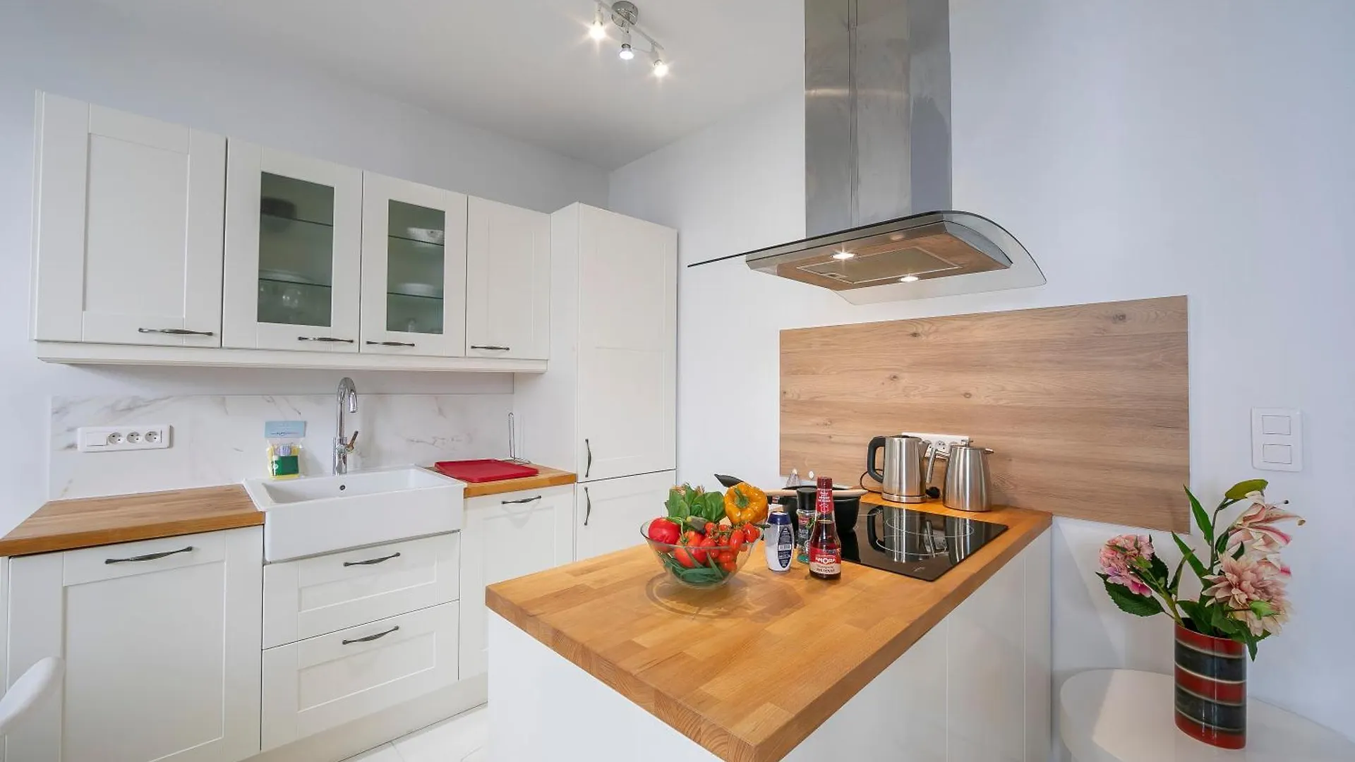 Appartement Picasso - Old Town Antibes - Happy Rentals France