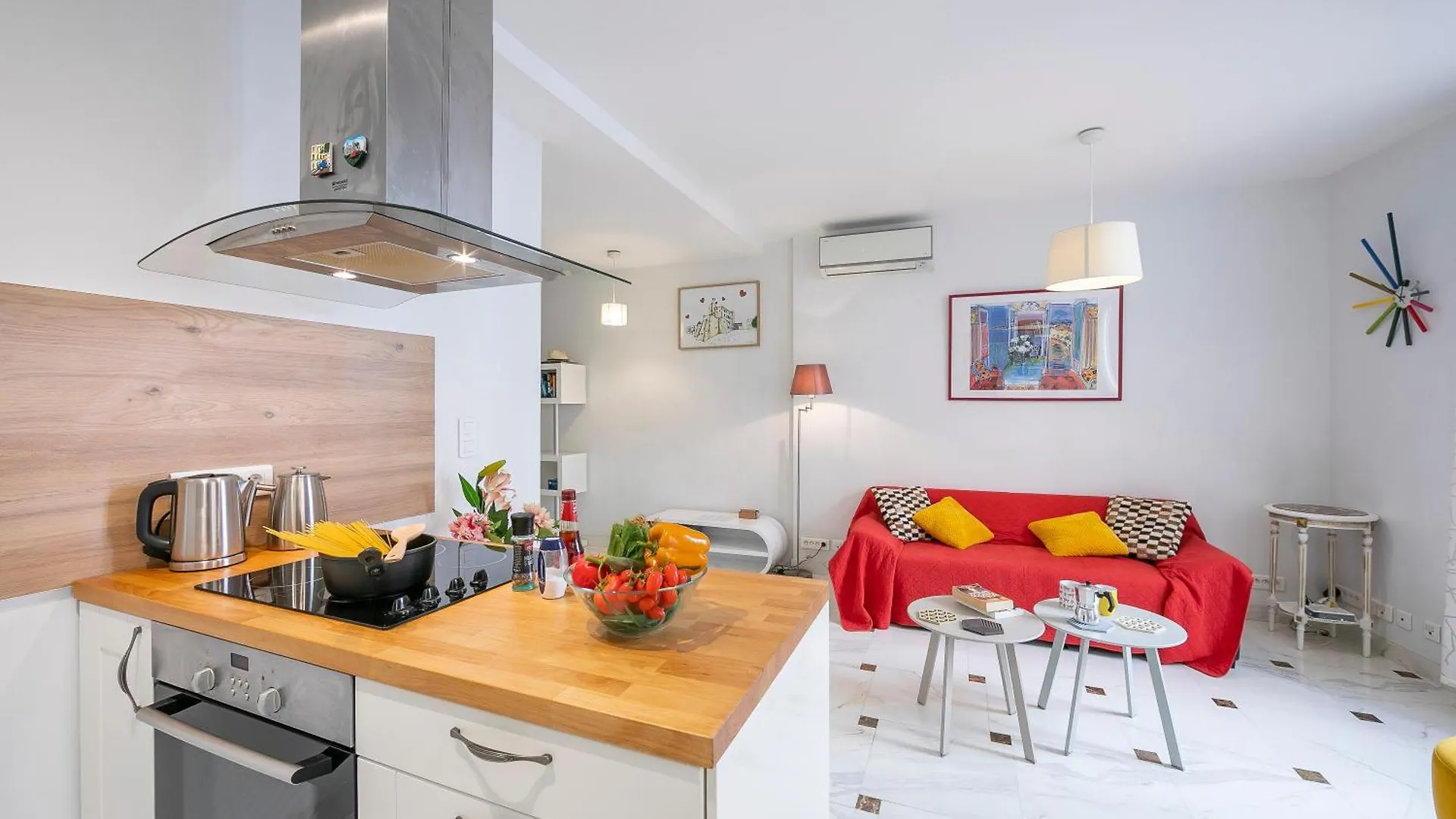 Appartement Picasso - Old Town Antibes - Happy Rentals 0*,  France