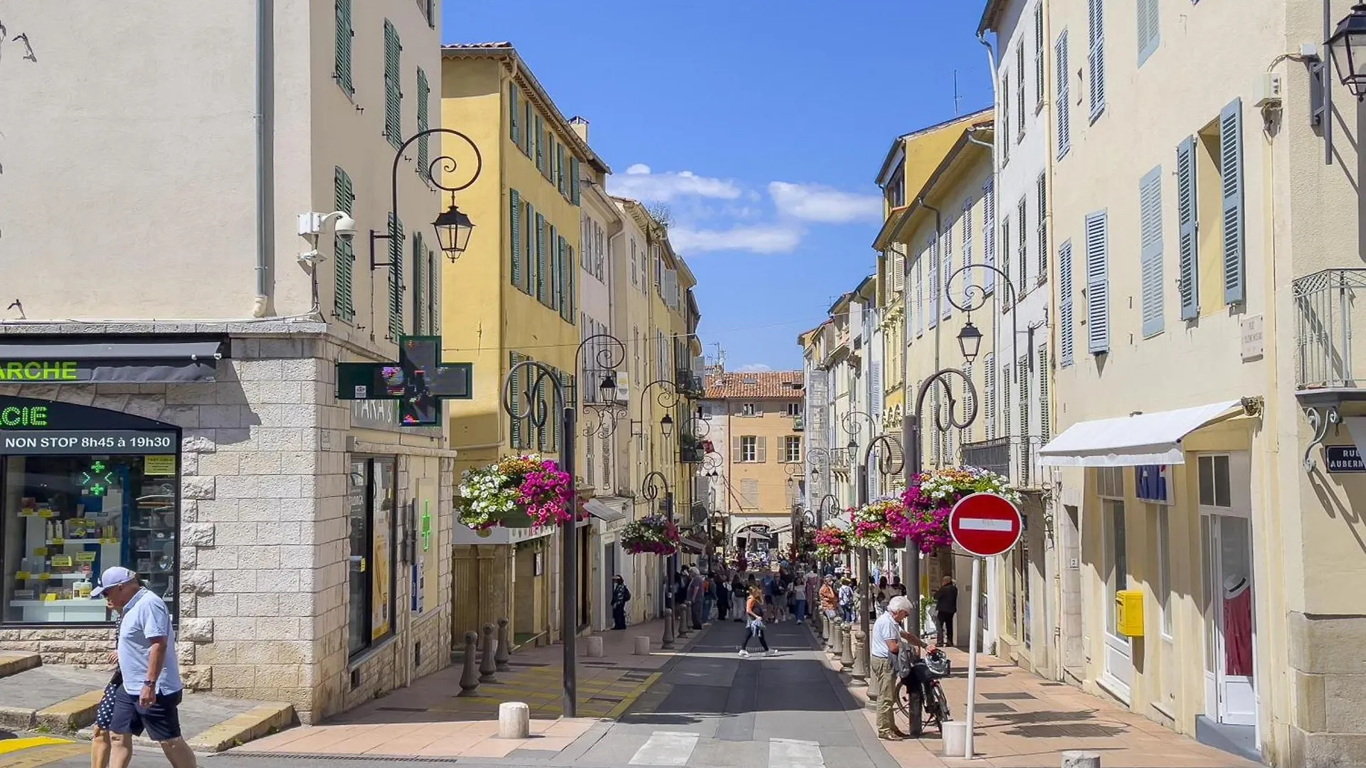 Apartment Appartement Picasso - Old Town Antibes - Happy Rentals France